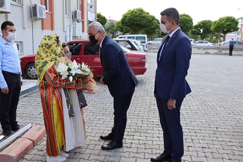 Valimiz Sayın Avni ÇAKIR Kaymakamımız Sayın Cihat ABUKAN'a Hayırlı Olsun Ziyaretinde Bulundu.